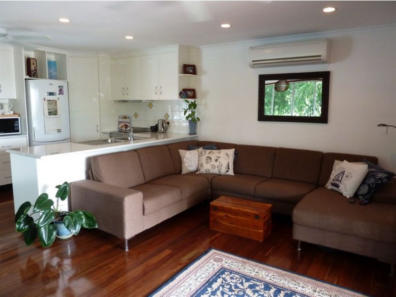 20 Grace Crescent, Slade Point QLD 4740