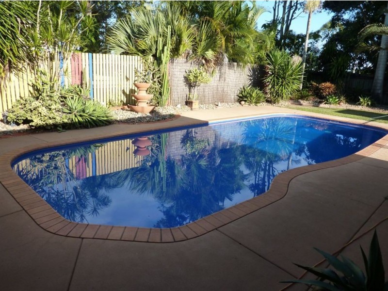 10 Bradman Drive, Glenella QLD 4740