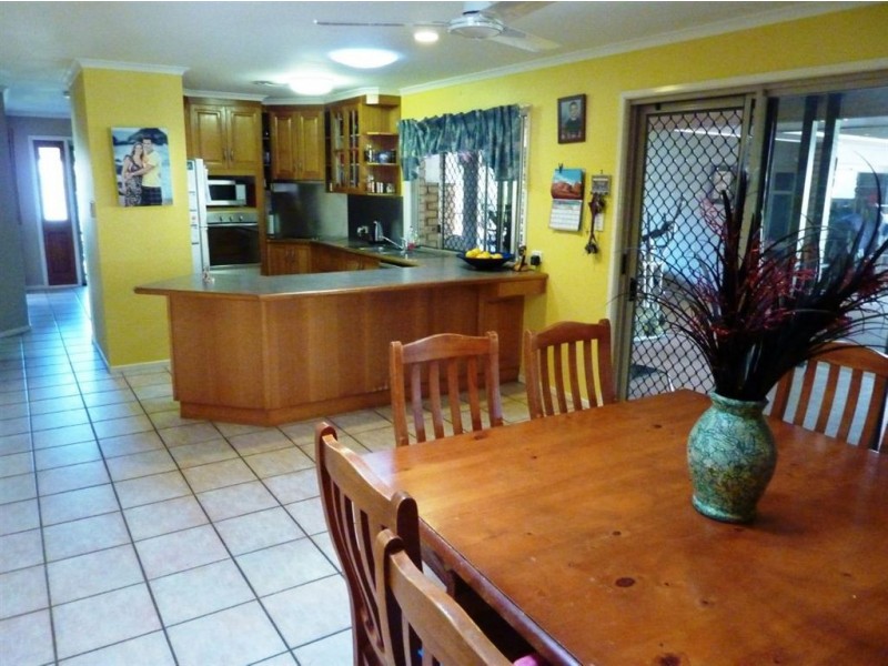 10 Bradman Drive, Glenella QLD 4740