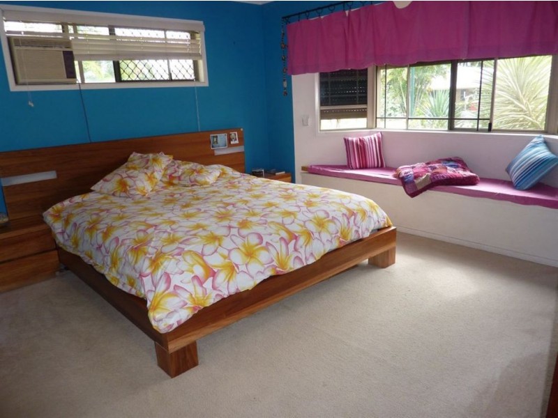 10 Bradman Drive, Glenella QLD 4740