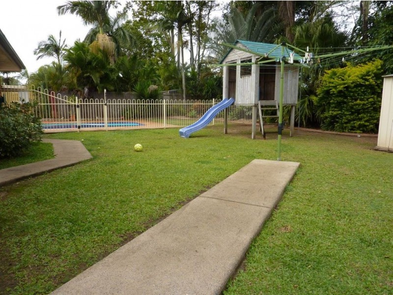 10 Bradman Drive, Glenella QLD 4740