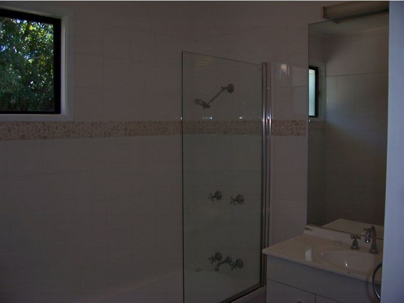 11 Keim Street, Rural View QLD 4740