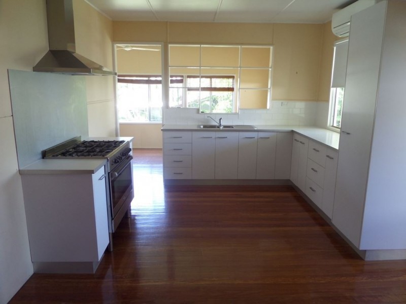 2 Elizabeth Street, Seaforth QLD 4741