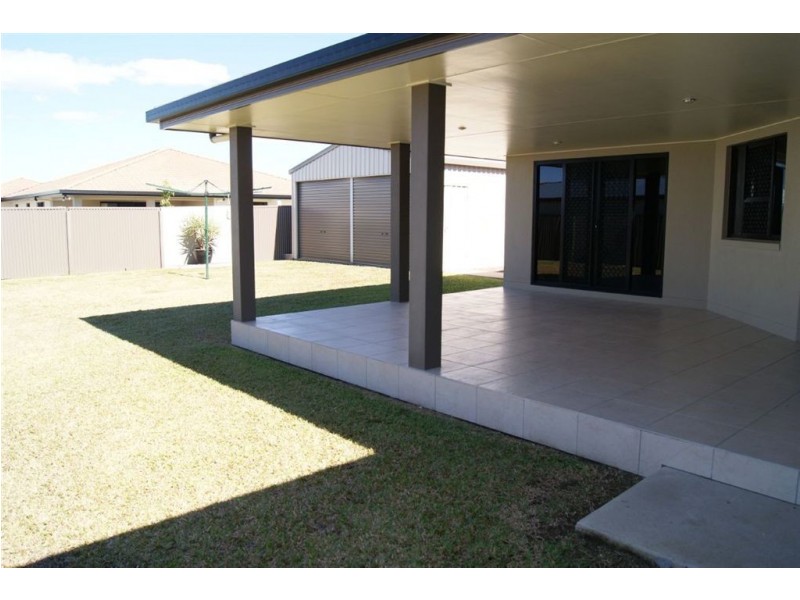 19 Madison Avenue, Glenella QLD 4740