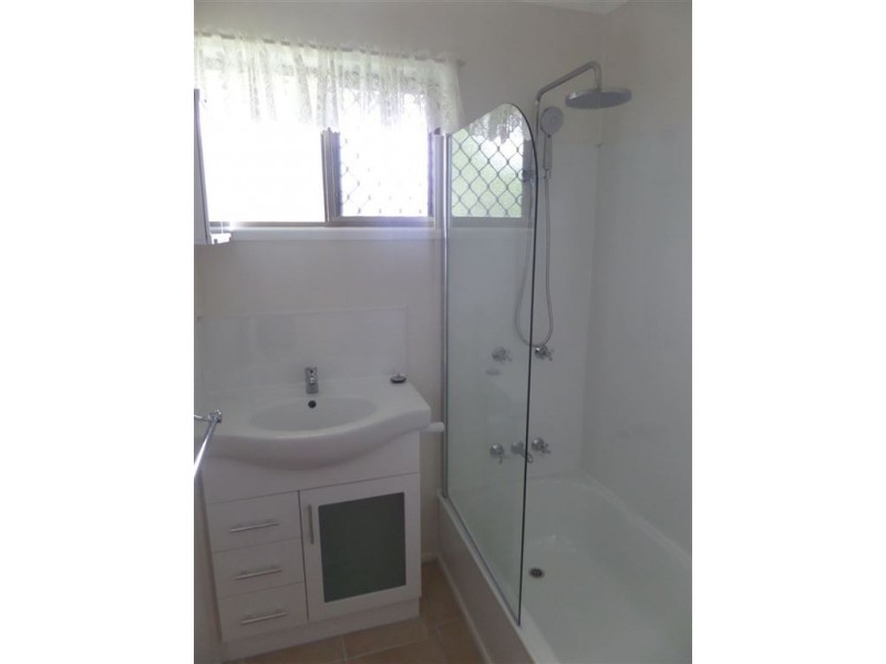 2/67 Banksia Street, Andergrove QLD 4740