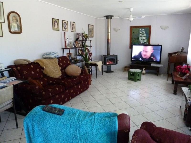 23377 Peak Downs Highway, Eton QLD 4741