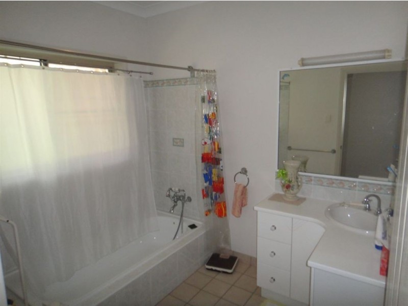 10 Clark Street, Seaforth QLD 4741