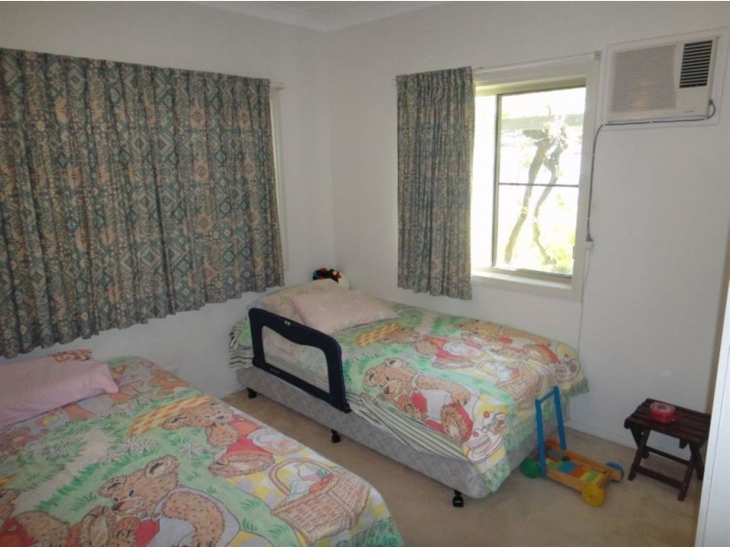 10 Clark Street, Seaforth QLD 4741