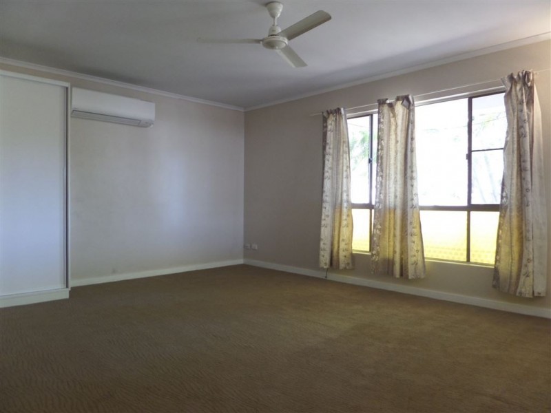 25 Milkins Street, Ball Bay QLD 4741