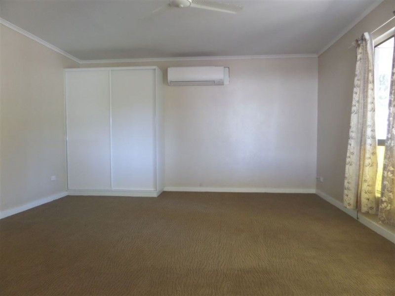 25 Milkins Street, Ball Bay QLD 4741