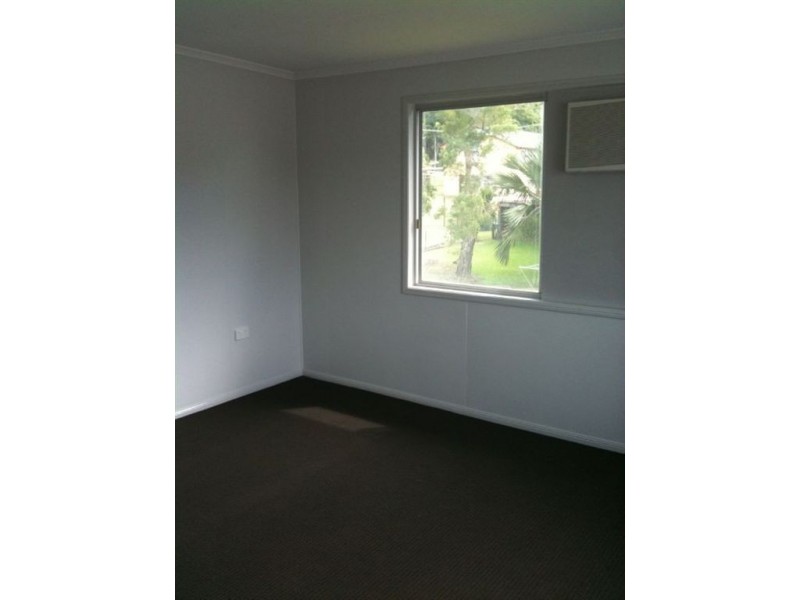 10 Milkins Street, Ball Bay QLD 4741