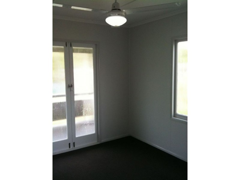 10 Milkins Street, Ball Bay QLD 4741