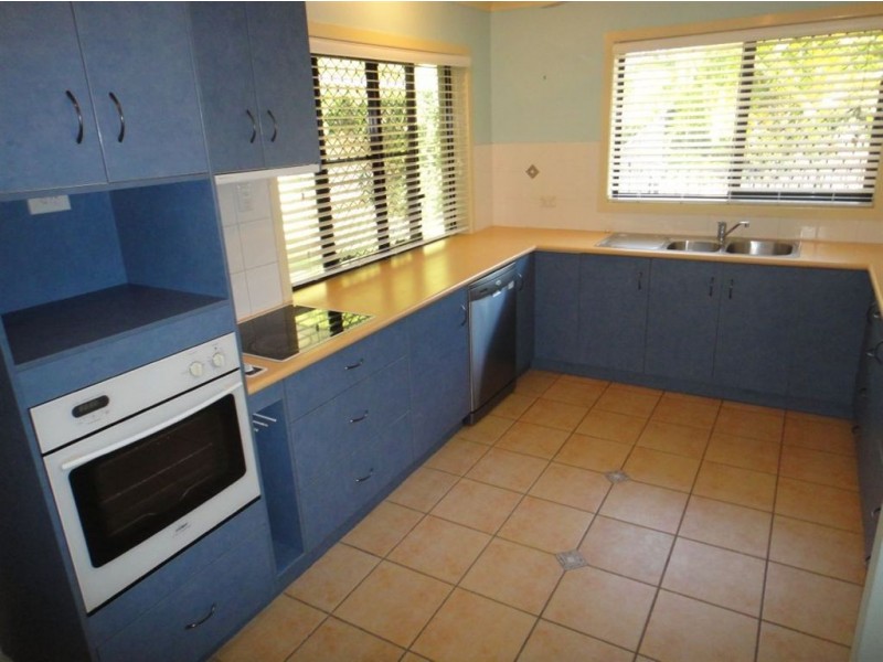 12 Seychelles Road, Shoal Point QLD 4750