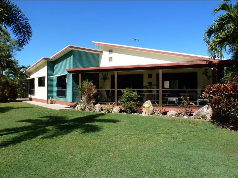 2 Evans Avenue, Seaforth QLD 4741