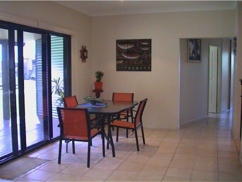 2 Evans Avenue, Seaforth QLD 4741