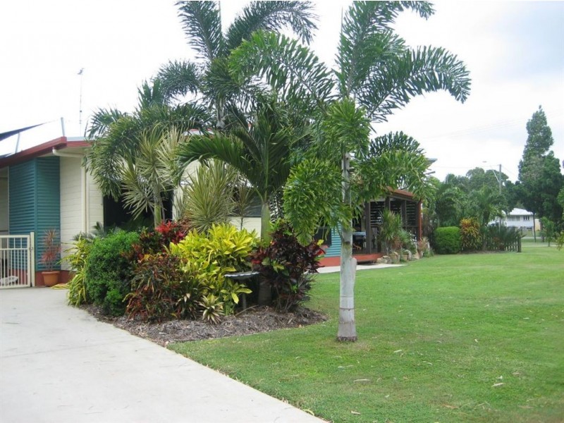 2 Evans Avenue, Seaforth QLD 4741