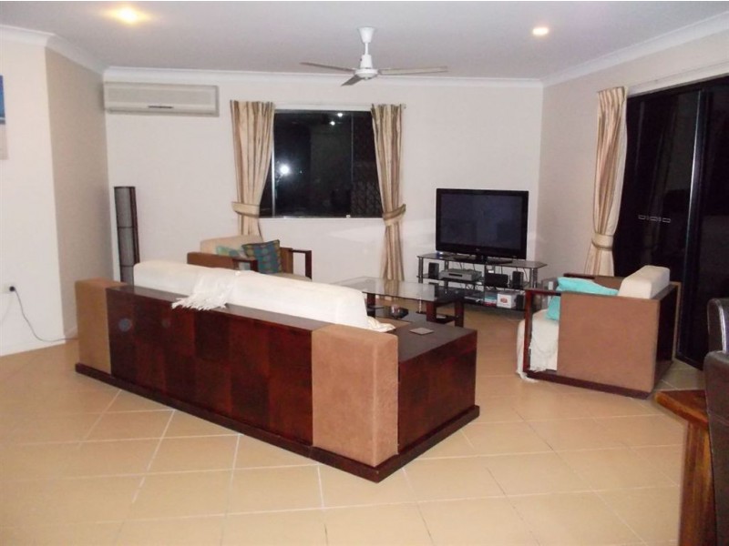 1 Hangan Street, Bucasia QLD 4750