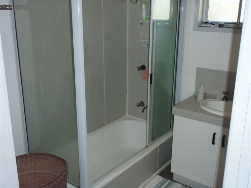 30 Peatey Street, Andergrove QLD 4740