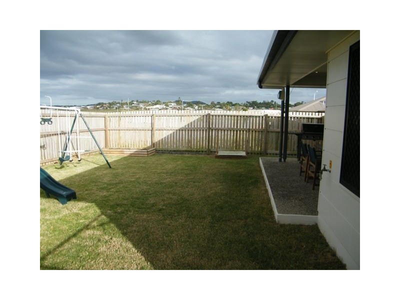 17 Sonoran Street, Rural View QLD 4740