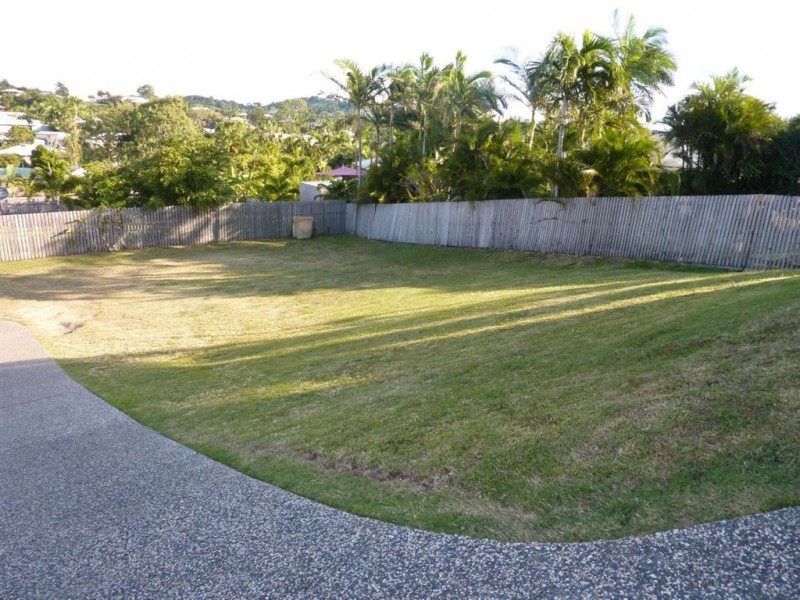 32 Mulcahy Crescent, Eimeo QLD 4740
