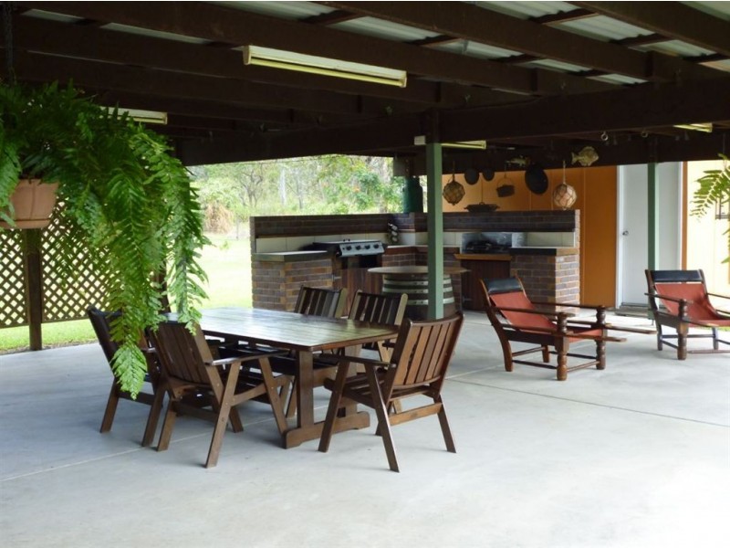 9 Pine Court, Hay Point QLD 4740