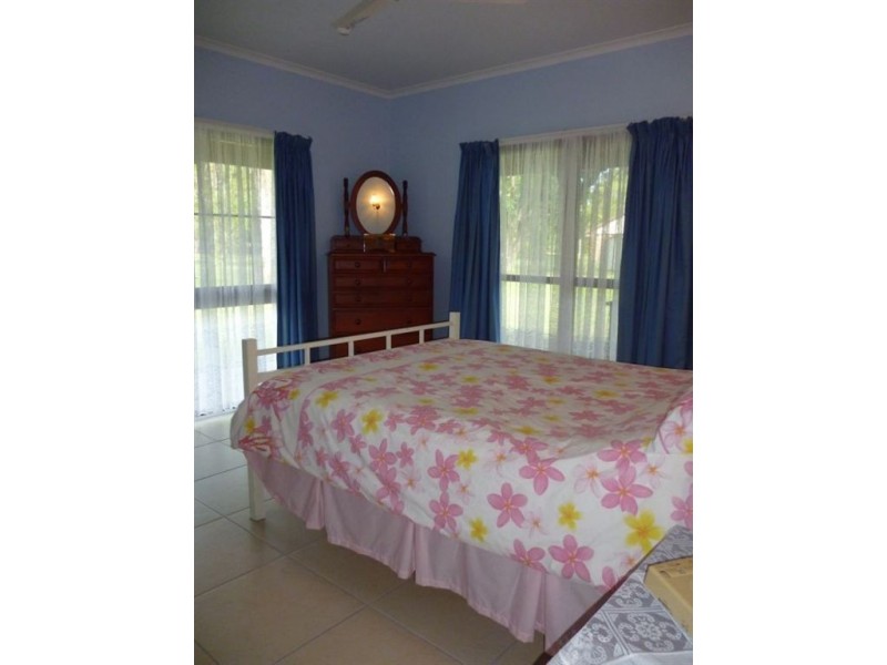 9 Pine Court, Hay Point QLD 4740