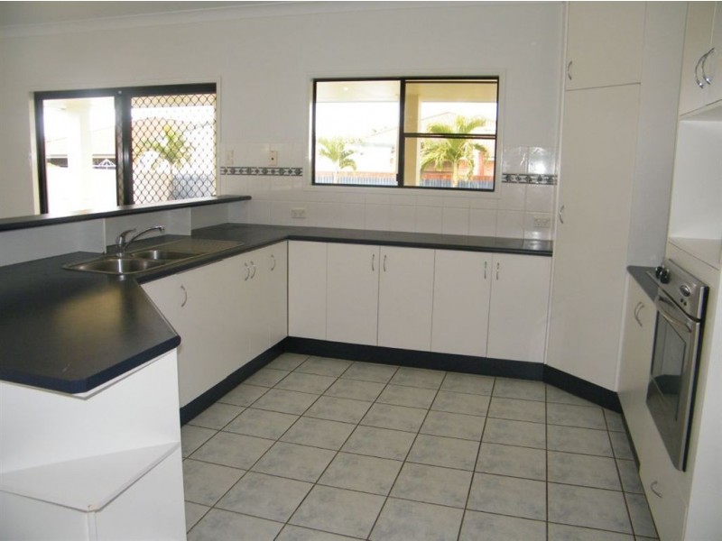 33 Toorak Street, Glenella QLD 4740