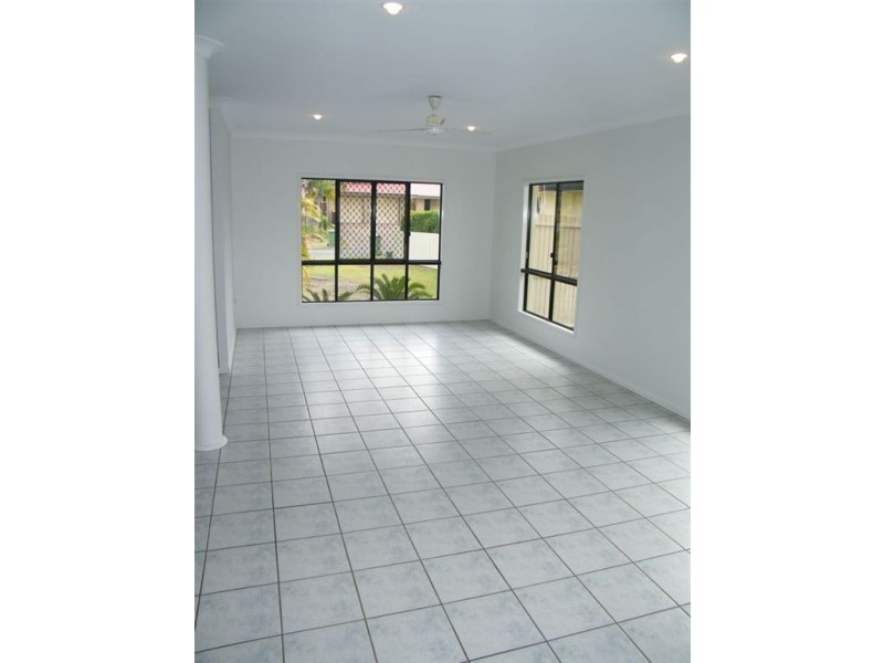 33 Toorak Street, Glenella QLD 4740