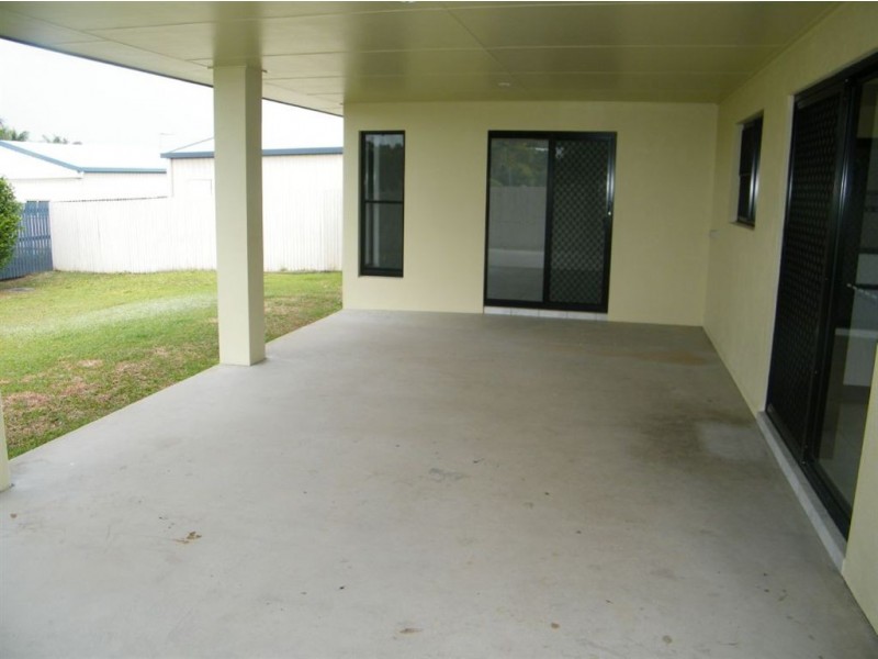 33 Toorak Street, Glenella QLD 4740