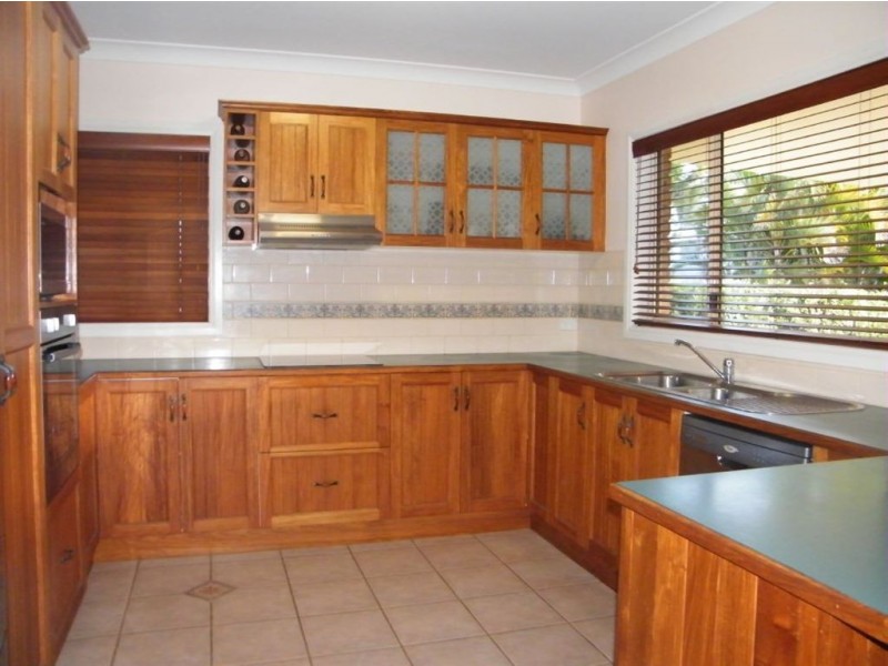 17 Theodore Crescent, Rural View QLD 4740