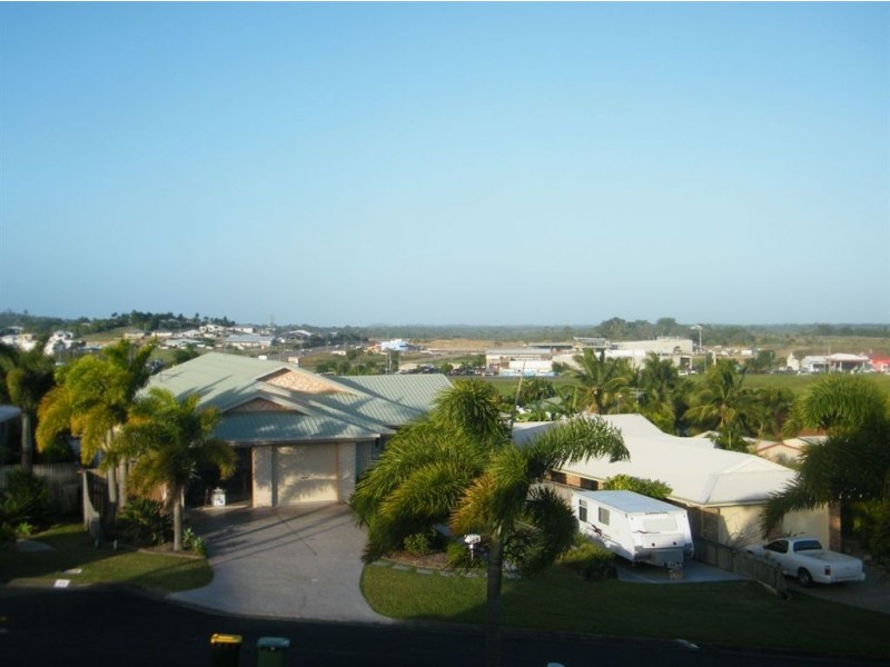 17 Theodore Crescent, Rural View QLD 4740