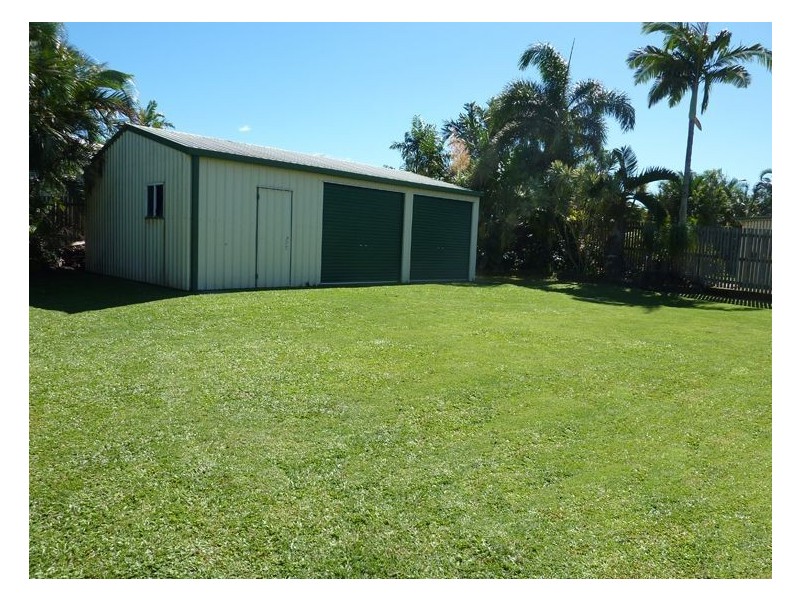 17 Theodore Crescent, Rural View QLD 4740