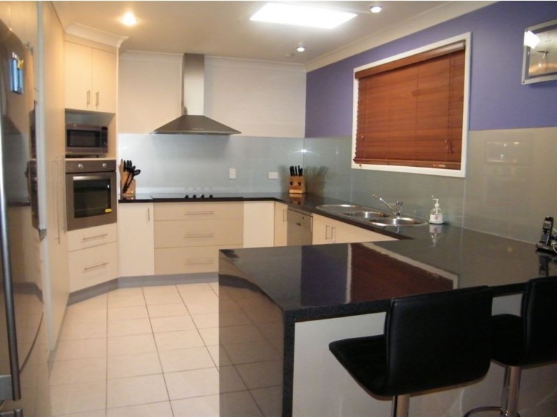 4 Les Cameron Avenue, Mount Pleasant QLD 4740