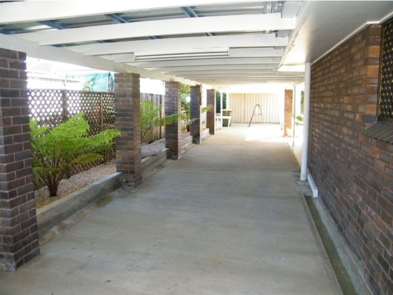 4 Les Cameron Avenue, Mount Pleasant QLD 4740