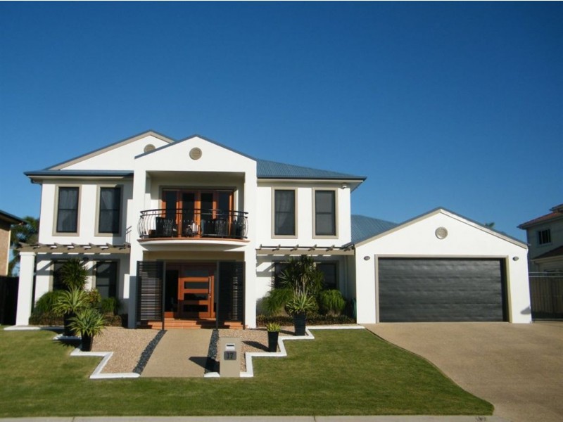 17 Sir Griffith Way, Rural View QLD 4740
