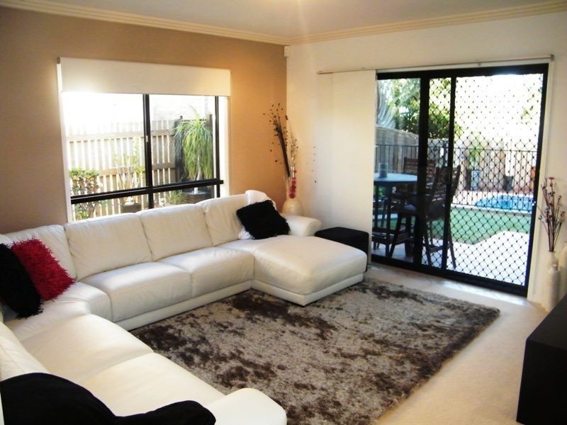 17 Sir Griffith Way, Rural View QLD 4740