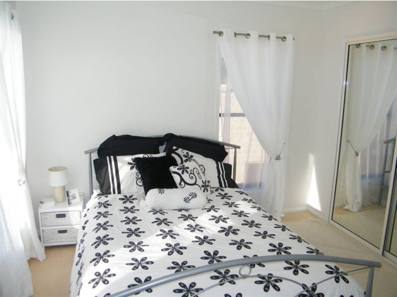 17 Sir Griffith Way, Rural View QLD 4740