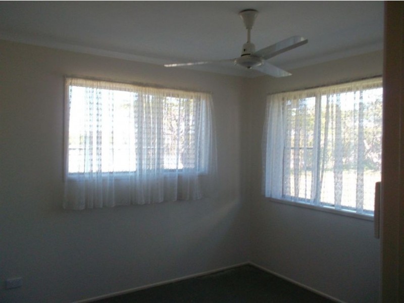 27 Geoffrey Thomas Drive, Bucasia QLD 4750