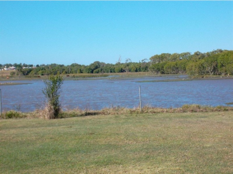 27 Geoffrey Thomas Drive, Bucasia QLD 4750