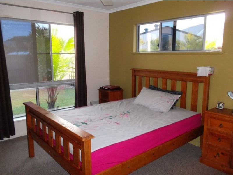 37 Slater Avenue, Blacks Beach QLD 4740