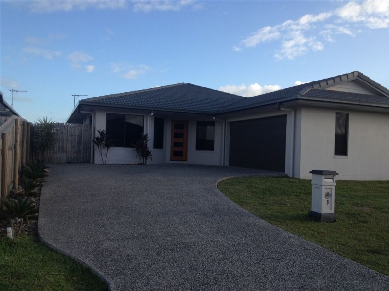 6 Eros Court, Ooralea QLD 4740