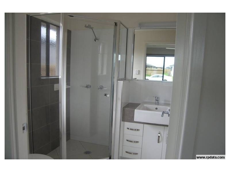 6 Eros Court, Ooralea QLD 4740