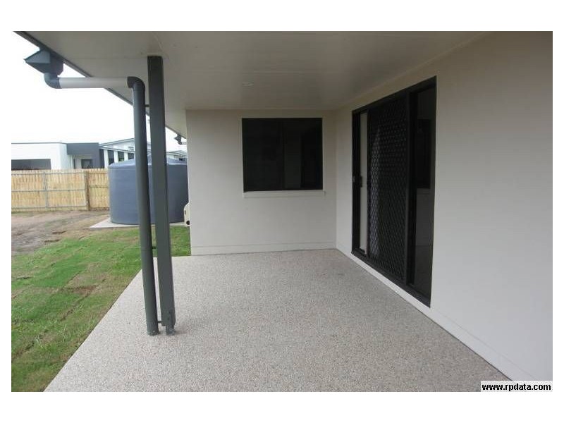 6 Eros Court, Ooralea QLD 4740