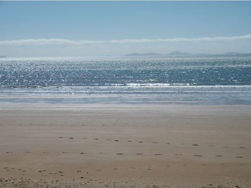 20 Walsh Avenue, Seaforth QLD 4741