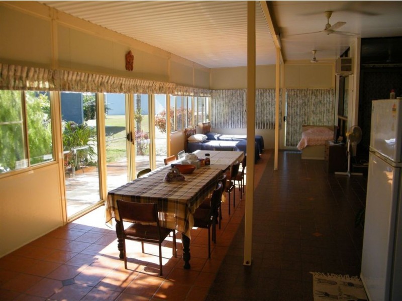 20 Walsh Avenue, Seaforth QLD 4741