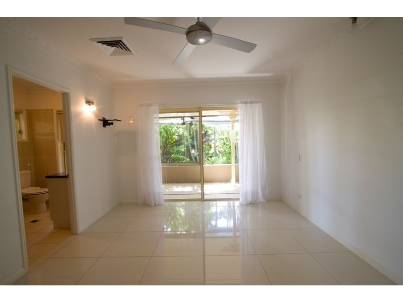 7 Bradman Drive, Glenella QLD 4740