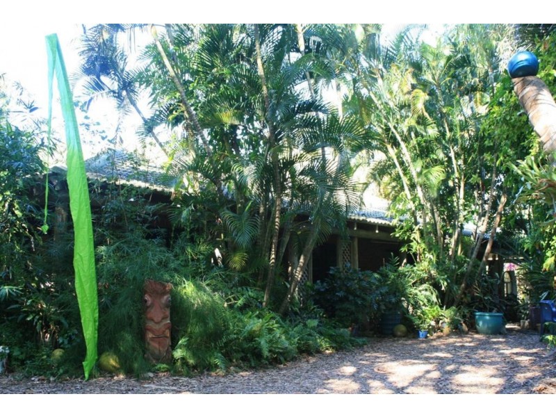 5 Pacific Drive, Blacks Beach QLD 4740