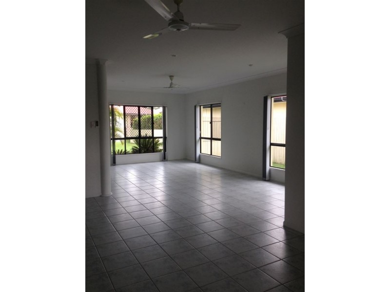 33 Toorak Street, Glenella QLD 4740