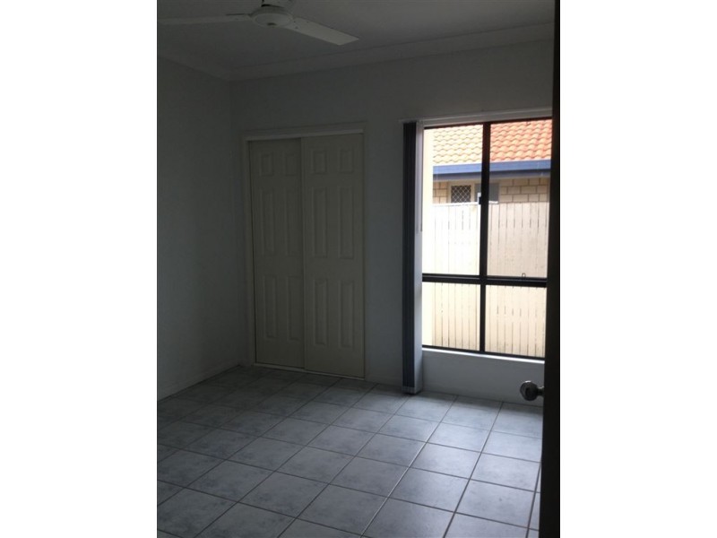 33 Toorak Street, Glenella QLD 4740