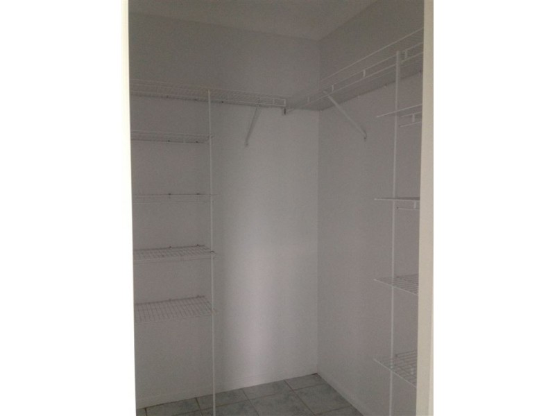 33 Toorak Street, Glenella QLD 4740